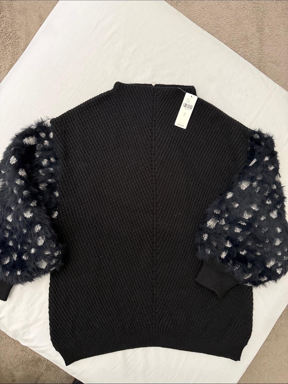 Black Crewneck Sweater with Plush Spot-Pattern Puff Sleeves
